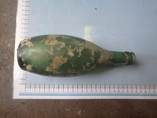 A resized image of MAS-F100103; Sussex; bottle; Image 4 of 5